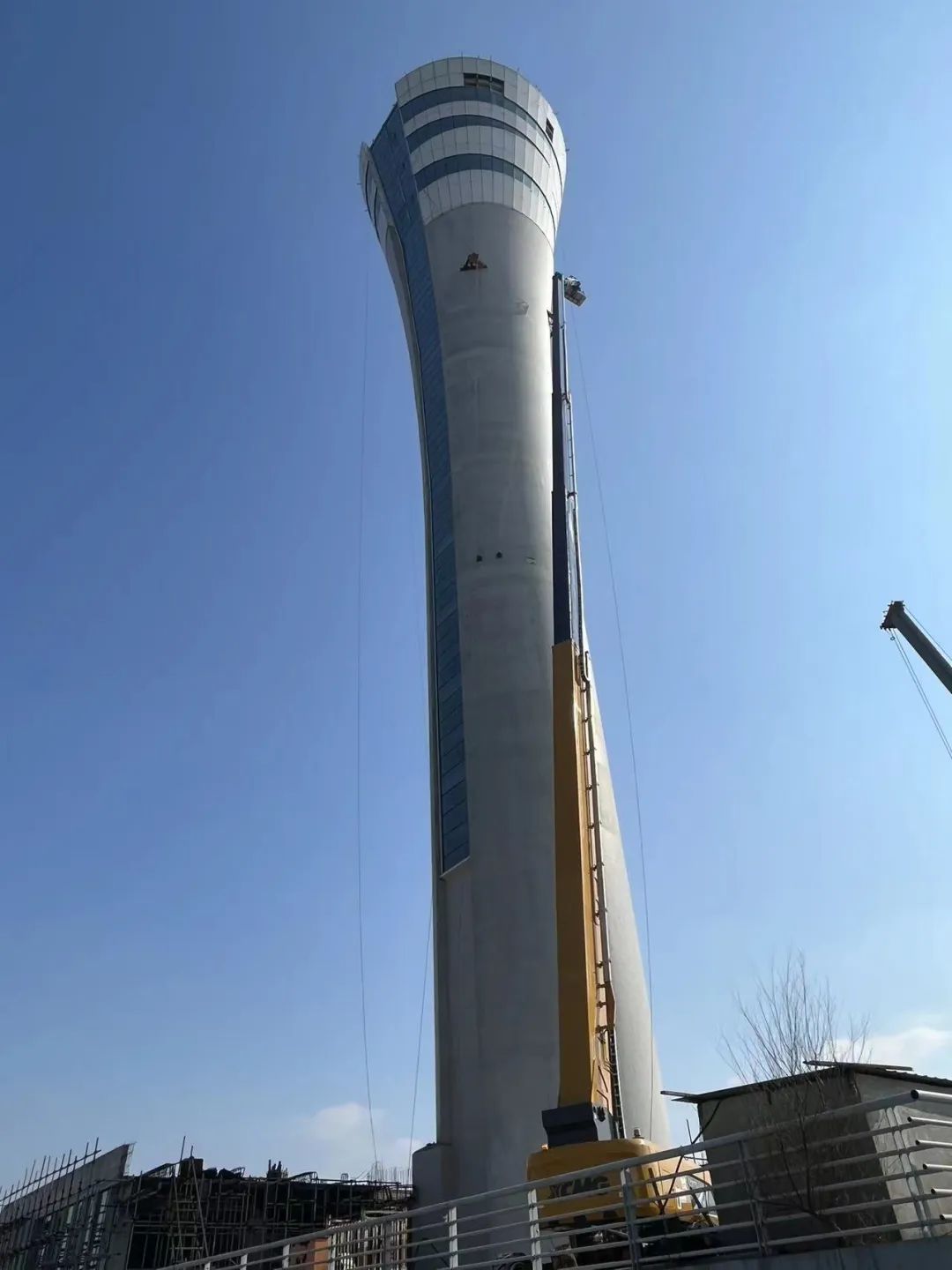 大显身手！徐工直臂式高空作业平台XGS70K魔都首秀！
